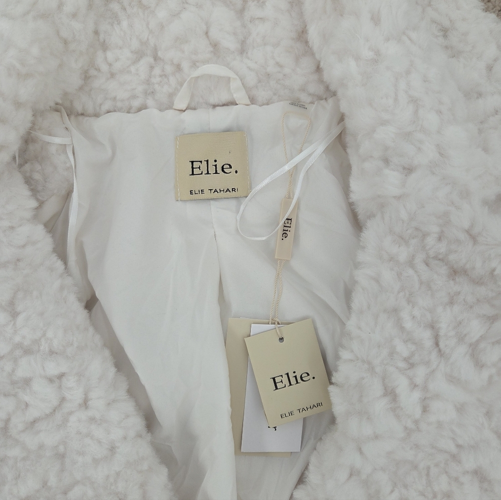 New With Tags! Elie Tahari Faux Fur White Coat Size Small - Picture 3 of 10